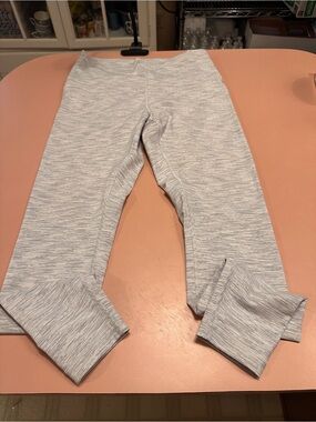 EUC Lululemon Heather Gray striped Active Leggings